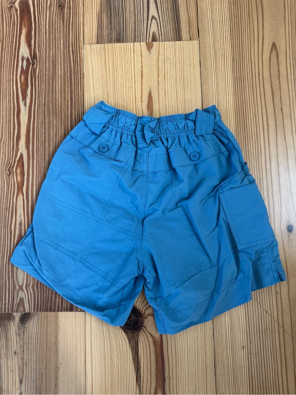 AFTCO excellent condition youth shorts size 24 (8 years)